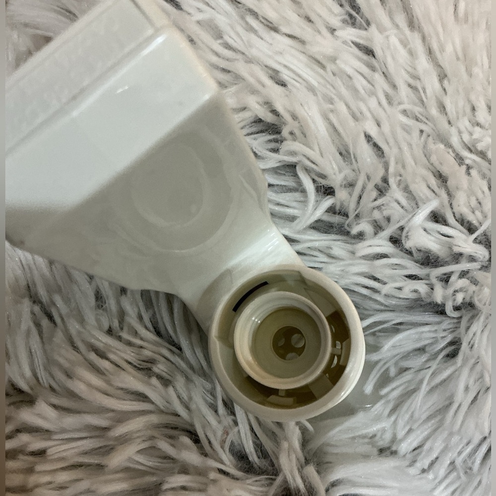 Bath & Body Works White Flower Top Wallflower Plug Tulip Design - Picture 6 of 7
